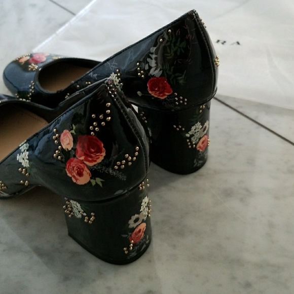 New Zara Floral Court Heels in Black - Picture 4 of 8